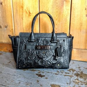 Coach Swagger Black Tea Rose Purse